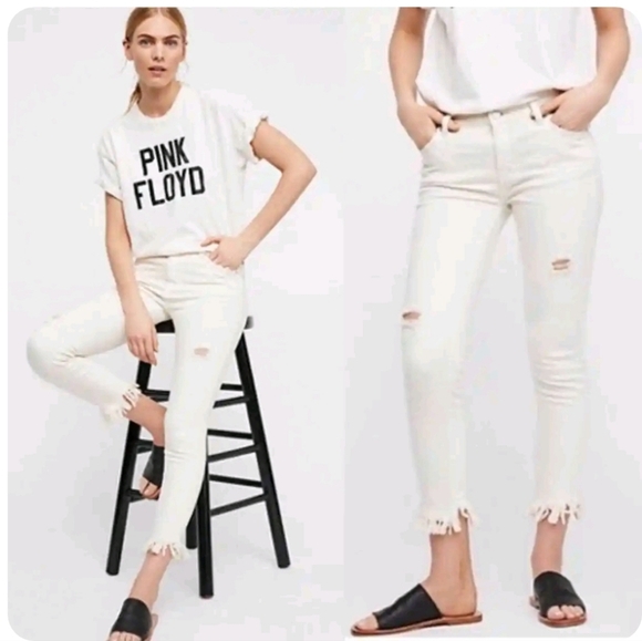 Free People high waisted fray Hem Frimge White jeans size.26 Distressed Cropped - Picture 3 of 13